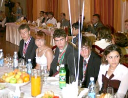 выпускной впирамиде