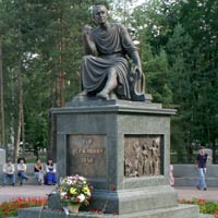 памятник Деражвину